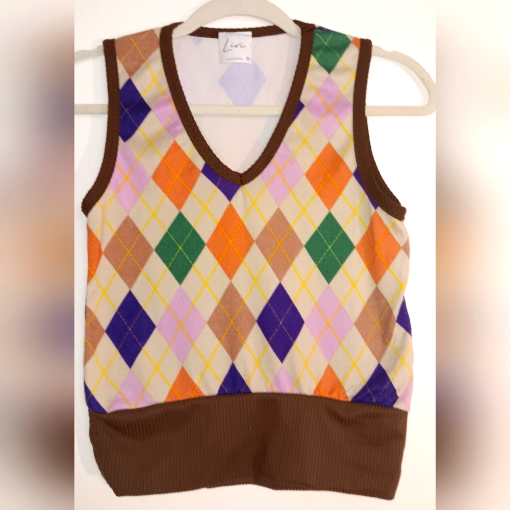 Livi Multicolor Argyle Print Knit Pullover Vest. Juniors size XS.